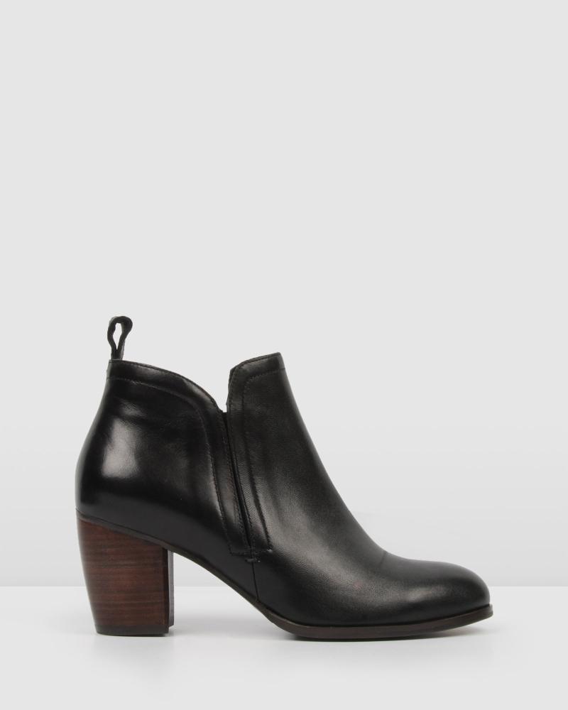 select chelsea boots